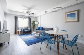 Modern 1BR condo-5 min Bike ride to the beach